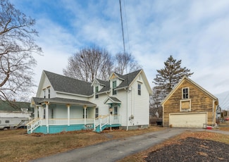 93 Cedar St, Rockland, ME 04841