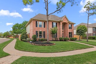 3514 Pine Tree Dr, Pearland, TX 77581