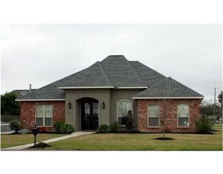 1962 Lutcher Ave, Lutcher, LA 70071