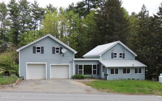 30 Prospect St, Warrensburg, NY 12885