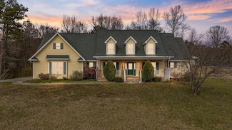 1102 Trew Ln, Apison, TN 37302