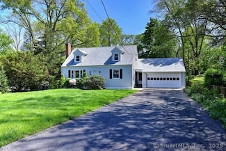 32 Lenox Ave, Norwalk, CT 06854