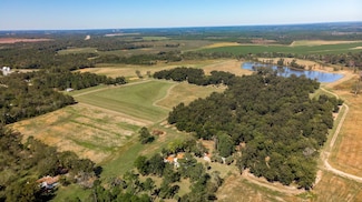 318 Church St, Parrott, GA 39877