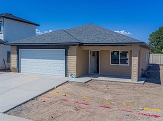 421 Pear Ln, Grand Junction, CO 81504