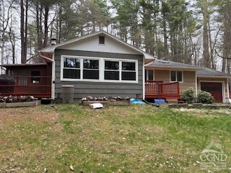 33 Dermody Rd, Canaan, NY 12029