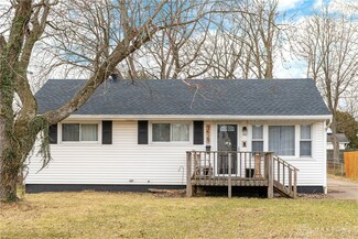 3529 Valleywood Dr, Dayton, OH 45429