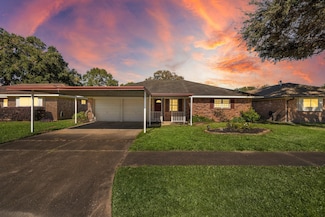 1210 E Dartmouth Ln, Deer Park, TX 77536
