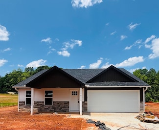 776 Darwin Rd, Gaffney, SC 29340