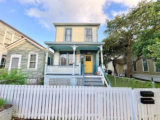 1317 Church St, Galveston, TX 77550