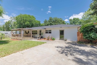 1424 Chemstrand Rd, Cantonment, FL 32533