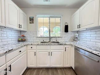 1462 E Poncho Ln, San Tan Valley, AZ 85143