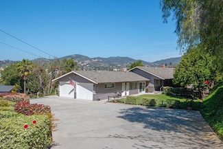 1143 Portola St, Vista, CA 92084