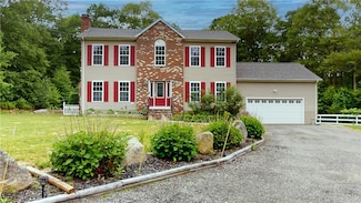 4 Tray Hollow Rd, Foster, RI 02825