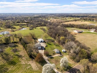 17259 174th St, Basehor, KS 66007