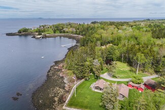 84 Tote Rd, Owls Head, ME 04854