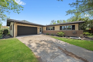15631 Dobson Ave, Dolton, IL 60419