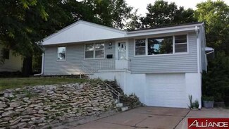 7505 Spring St, Omaha, NE 68124