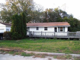 3136 W 3rd Dr, Albion, IN 46701