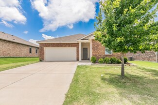 532 S Heights Dr, Crowley, TX 76036