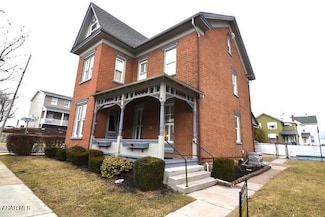 522 Wayne St, Hollidaysburg, PA 16648