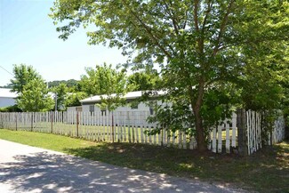 302 Ozark St, Marshall, AR 72650