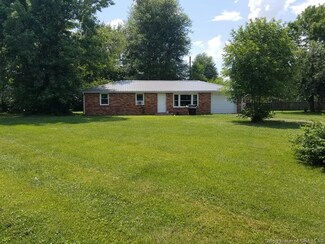241 S Sycamore Dr, Hanover, IN 47243