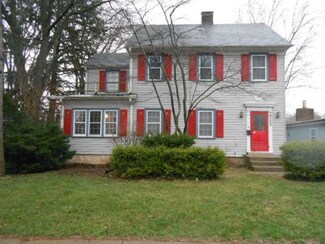 363 River Bluff Rd, Elgin, IL 60120