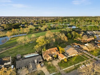 3026 Green Tee Dr, Pearland, TX 77581
