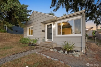 2036 E Morton St, Tacoma, WA 98404