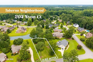 204 Nyon Ct, New Bern, NC 28562