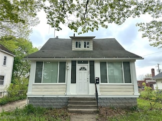 484 Hammel St, Akron, OH 44306