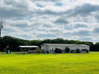 2740 NW C R 4190, Frost, TX 76641