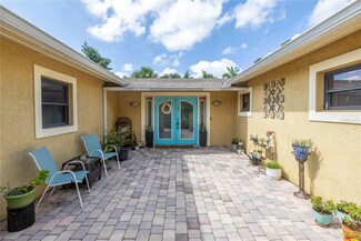6456 30th Ave N, Saint Petersburg, FL 33710