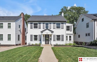 315 S 51st St, Omaha, NE 68132