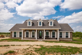 1141 S County Road 337, Charlotte, TX 78011