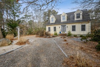 165 Whippoorwill Cir, Mashpee, MA 02649