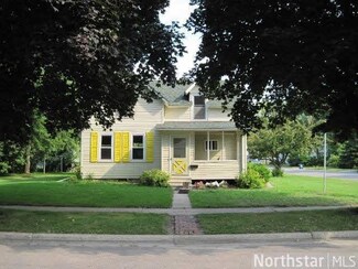 1429 14th St E, Glencoe, MN 55336