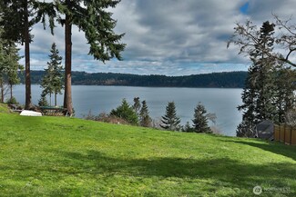 4981 Harbor Hills Dr, Freeland, WA 98249
