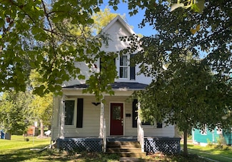 484 Grove Ave, Valparaiso, IN 46385
