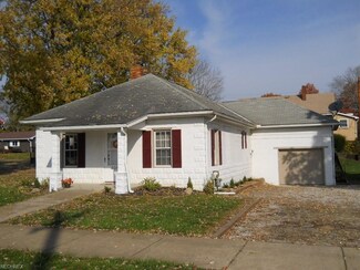 405 E Cherry St, Gnadenhutten, OH 44629