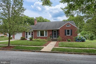 291 Birch Ln, Hummelstown, PA 17036