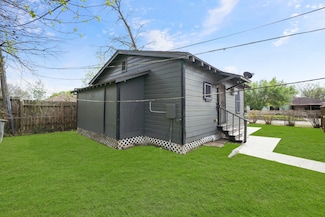 26 Sabra Ct, Houston, TX 77048