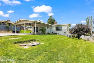 714 Columbia Ave Unit A, Sunnyside, WA 98944