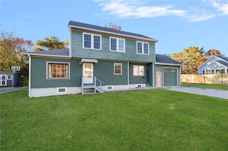 130 Pequot Dr, Charlestown, RI 02813