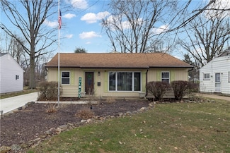 240 Kempton Dr, Berea, OH 44017