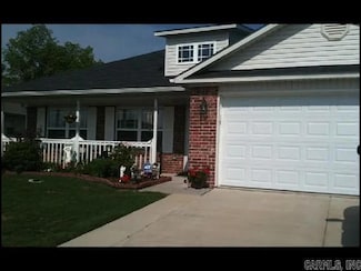 909 Yarrow Dr, North Little Rock, AR 72117