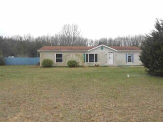 4831 E 1068 N, Demotte, IN 46310