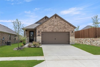 416 Waterhouse Lake Dr, Anna, TX 75409