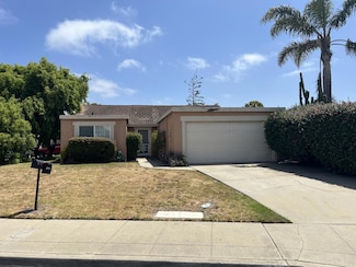1076 Sherman Dr, Salinas, CA 93907