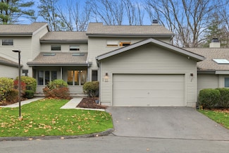 11 Brenthaven, Avon, CT 06001